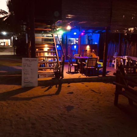 Nilaveli Sheen Coast Trincomalee Ngoại thất bức ảnh